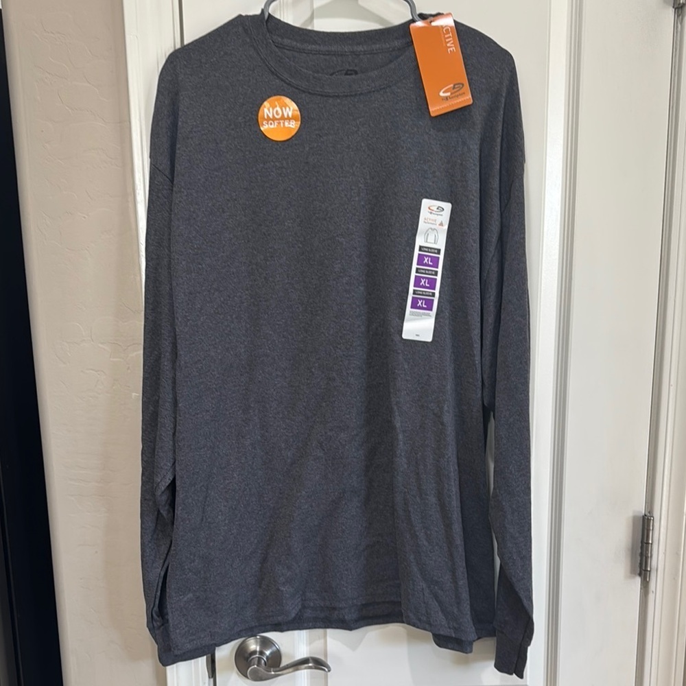 Active USA Gray Long Sleeve Tee Crew Neck